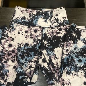 Balance Collection Floral Leggings. Size Small.